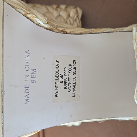 STEVE MADDEN RAFFIA PLATFORM SLIDE SANDALS - Picture 4 of 6